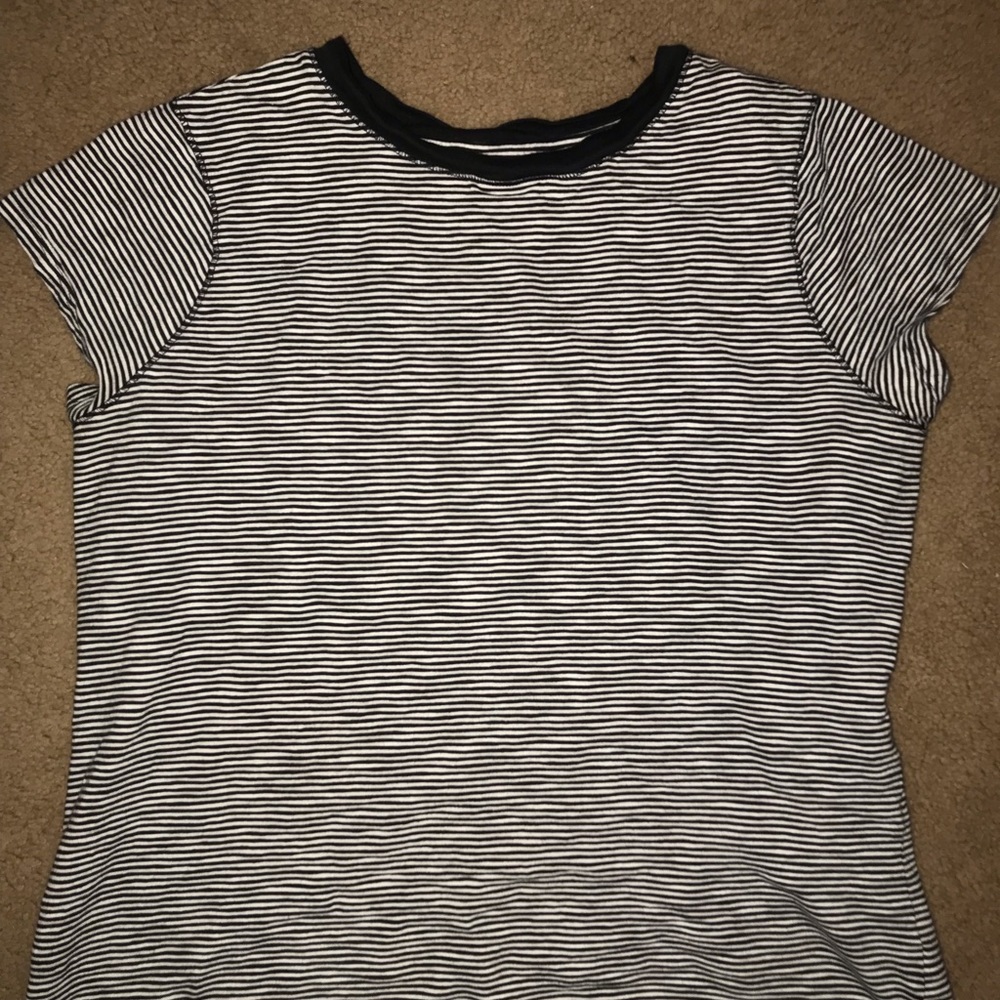 Black stripped t-shirt